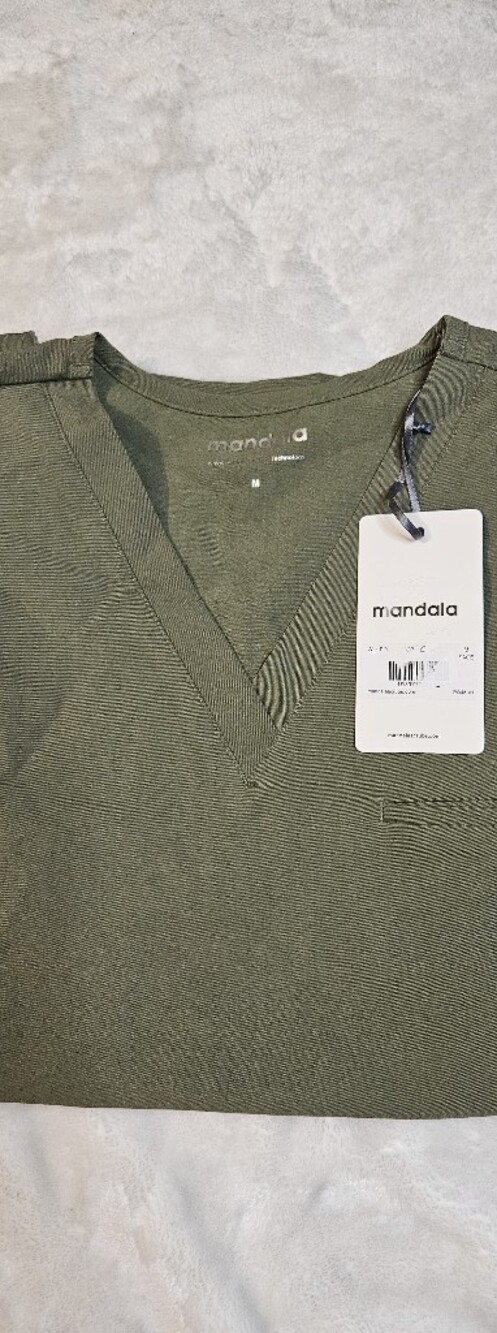 Mandala Scrubs Sage Green V-Neck Scrub Top Medical Uniform Size Small NWT - Picture 2 of 4